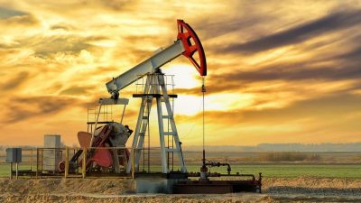 انتعاش مريح للنفط يكسر حدة اضطرابات الأسواق المالية والمخاوف