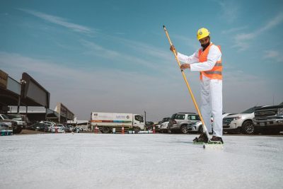 البدء بتجربة تقنية جديدة لتبريد الطرق في السعودية لأول مرة