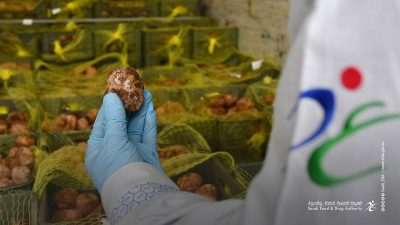 بسبب تلوثه.. “الغذاء والدواء” ترفض إدخال 5044 صندوقًا من الفقع واردة عبر منفذ الحديثة