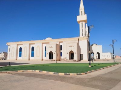 بالصور .. بلدية طريف تهيئ الجوامع والحدائق لاستقبال عيد الفطر