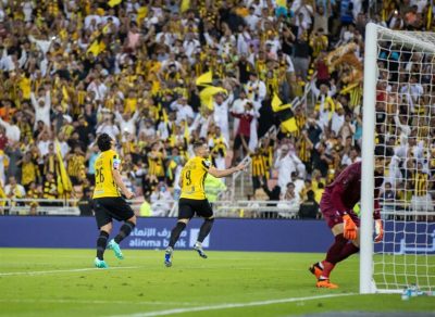 في “كلاسيكو” مجنون.. الاتحاد يسقط الشباب ويمشي للقب الدوري “كدا .. كدا”