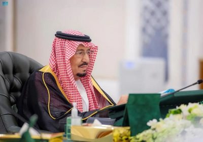 برئاسة خادم الحرمين.. مجلس الوزراء يصدر 15 قرارًا ويتابع جهود المملكة الدبلوماسية والإنسانية لحل الأزمة السودانية