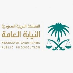 محافظ طريف يكرم مدير الجوازات بالمحافظة