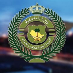 محافظ طريف يكرم مدير الجوازات بالمحافظة