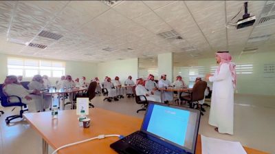 بالصور .. مكتب تعليم طريف ينفذ عدد من البرامج ضمن خطة التطوير المهني