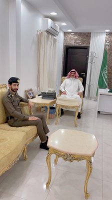 محافظ طريف يجتمع بمدير مرور المحافظة لمناقشة الاستعدادات لليوم الأول بالدراسة