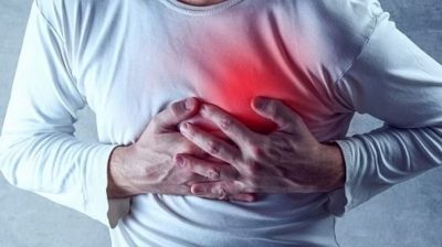 إذا لاحظتها اتصل على الإسعاف فورًا.. 3 علامات مقلقة في الجسم على جهة القلب