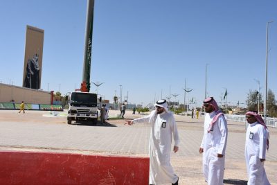 بالصور.. “الوردة” يقف ميدانياً على حديقة “ساحة العلم ” وتجهيزات البلدية للاحتفاء باليوم الوطني93