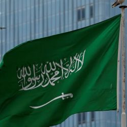 محافظ طريف يكرم مدير مكتب التعليم بالمحافظة