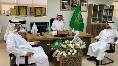 مدير مكتب التعليم بطريف يلتقي مدير خدمات الطلاب بالإدارة العامة للتعليم بمنطقة الحدود الشمالية