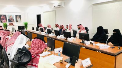 محافظ طريف يترأس الجلسة الأولى من الدورة الرابعة للمجلس المحلي