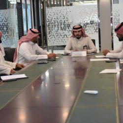 بالصور.. رئيس بلدية طريف يتفقد ميدانيا أعمال السفلتة والأرصفة بأحياء “سلطانة” و “الفيصلية شرق” و طريق “عمر بن العاص “