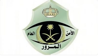 “المرور”: انتبه لهذا الأمر قبل فتح باب المركبة خلال التوقف بجانب الطريق