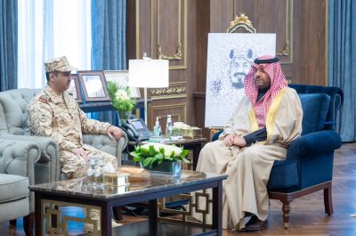 أمير منطقة الحدود الشمالية يستقبل قائد لواء الملك عبدالله الآلي بالحرس الوطني المكلف