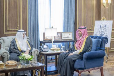 الأمير فيصل بن خالد بن سلطان يستقبل رئيس جامعة الحدود الشمالية