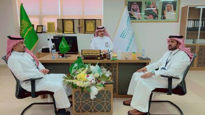 بالصور.. مدير مكتب التعليم بطريف يستقبل مشرف النقل بشركة رافد للاطلاع على إحصائية وآلية تسجيل المدارس بالنقل المدرسي