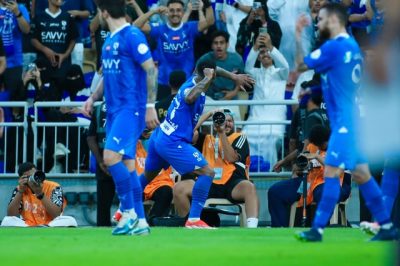 بلدغة هدف مالكوم “العالمي”.. الهلال يأخذ الأهلي “رايح جاي”