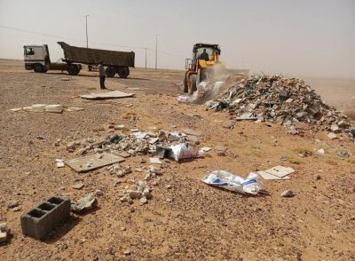 بالصور..  رئيس بلدية طريف يتابع أعمال إزالة المخلفات في الساحات ضمن حملة أمانة الشمالية المشتركة لإزالة التشوهات البصرية
