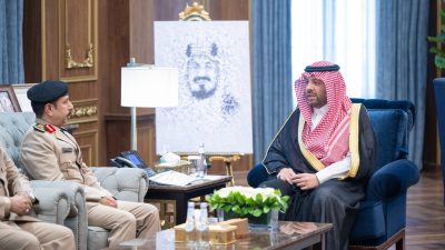 أمير الحدود الشمالية يتسلّم تقريرًا عن مهام وجهود حرس الحدود بالمنطقة