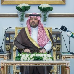 أمير الحدود الشمالية يوجه باستمرار العمل أثناء إجازة عيد الأضحى المبارك