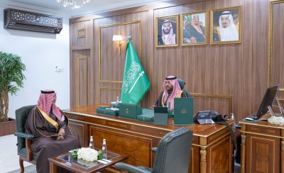 أمير الحدود الشمالية يستقبل محافظ رفحاء المُعين حديثًا