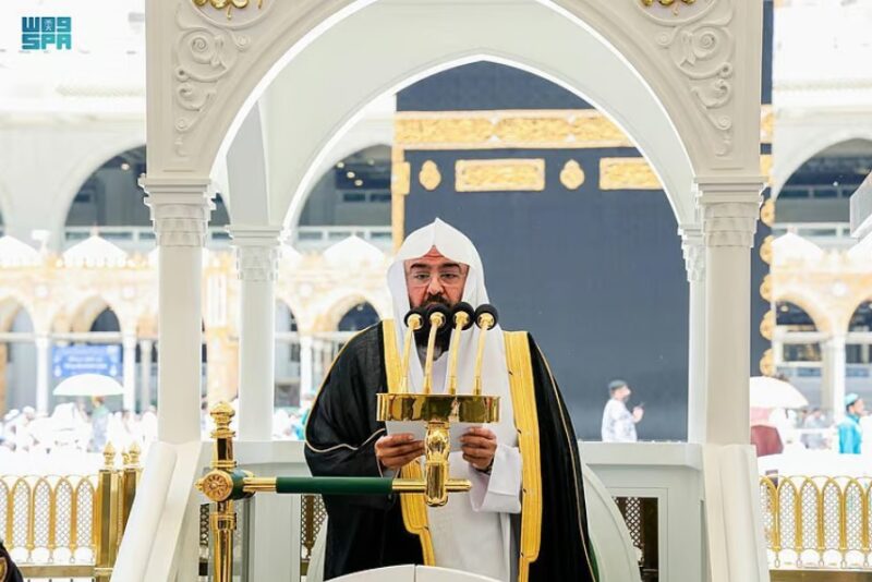 خطيب المسجد الحرام: الصيام يسمو بالأخلاق ويزكي النفوس ويهذب السلوك