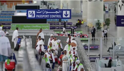 أمير الحدود الشمالية يكرّم وكيل الإمارة بن لبده بمناسبة إحالته للتقاعد