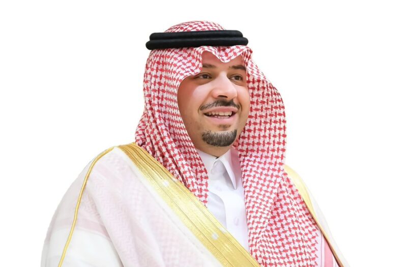 أمير الحدود الشمالية يوجّه باستمرار العمل خلال إجازة عيد الأضحى
