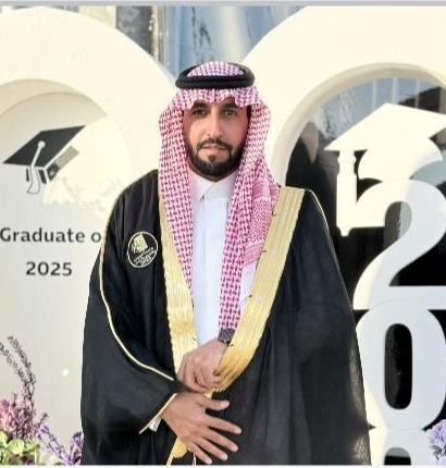 محمد سالم عايش الرويلي يحصل على درجة الماجستير بتخصص إدارة أعمال تنفيذي