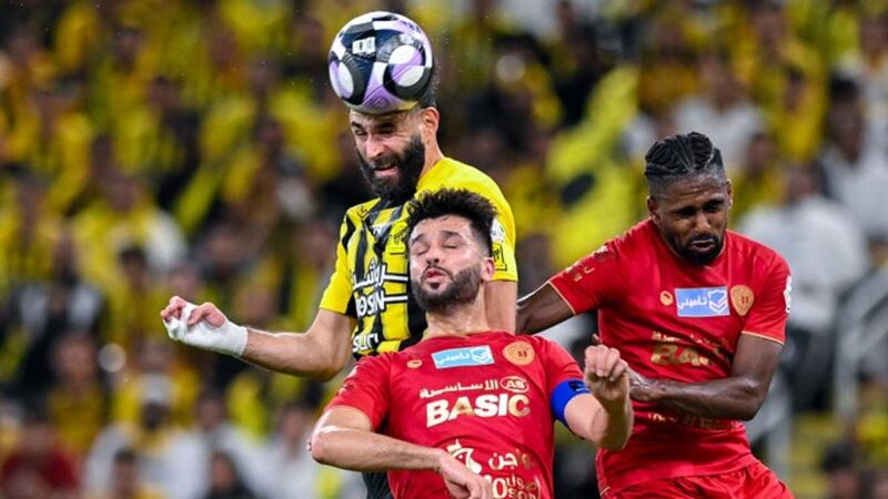 “الاتحاد” يُتوَّج بلقب “دوري روشن”.. وعشاقه يهتفون: جمهورك الروح واسمك معتلي القمة