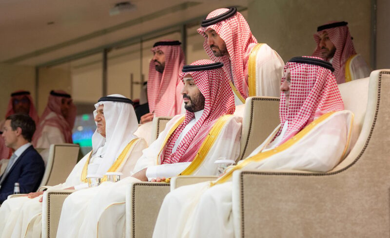 تحت رعاية خادم الحرمين.. “محمد بن سلمان” يتوِّج الاتحاد بكأس الملك
