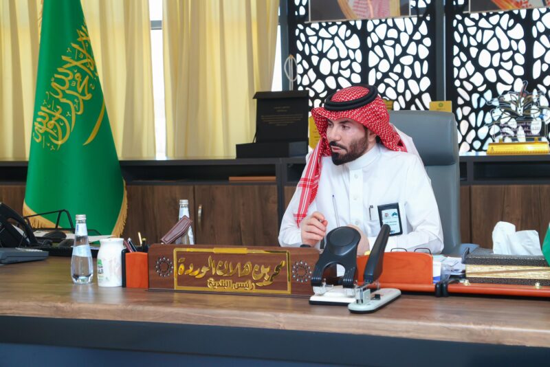 بالصور.. رئيس بلدية طريف يستقبل الرئيس التنفيذي لأكاديمية الريادة