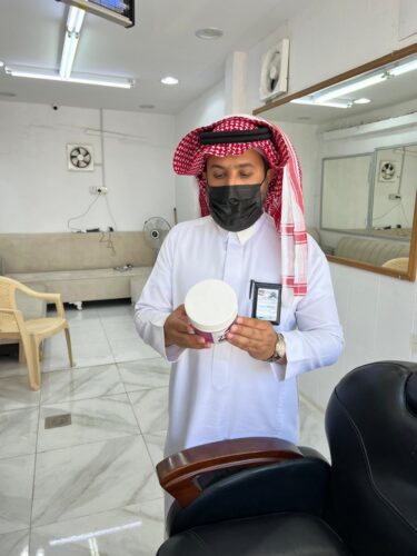 بالصور.. بلدية طريف تكثف أعمال الإصحاح البيئي وصيانة الإنارة وتهيئة الحدائق