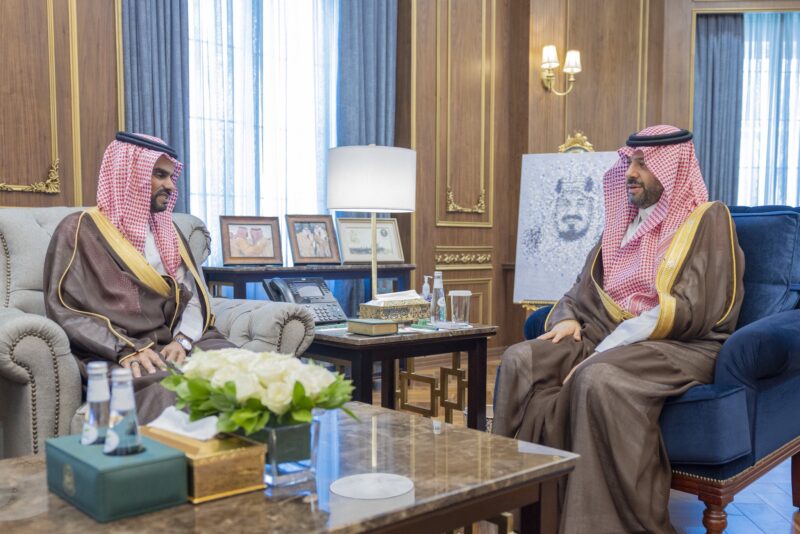 أمير الحدود الشمالية يستقبل مساعد محافظ التأمينات الاجتماعية
