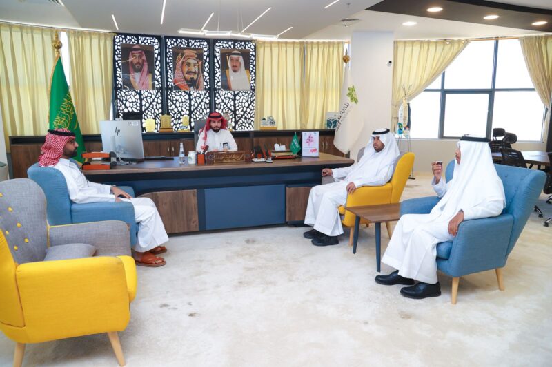 أكاديمية الريادة بطريف تنفذ زيارة رسمية إلى بلدية طريف