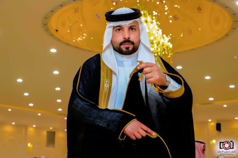 بالصور.. الأستاذ باتل نزال حوران الرويلي يحتفل بزواج ابنه “خالد”