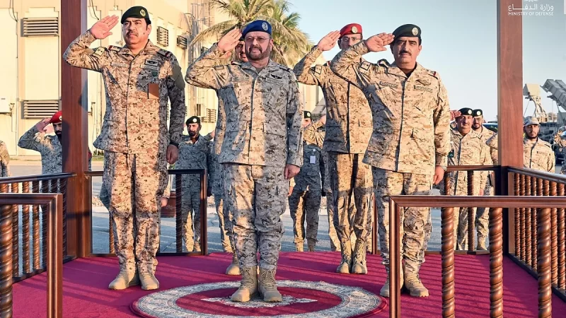رئيس هيئة الأركان يتفقد منظومة “ثاد” بجدة.. ويشيد بجاهزية القوات وقدراتها التشغيلية والتدريبية