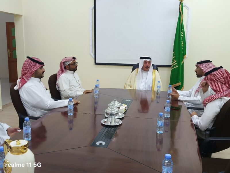 بالصور.. القائم بأعمال محافظ طريف يتفقد جمعية التنمية الاجتماعية بالمحافظة