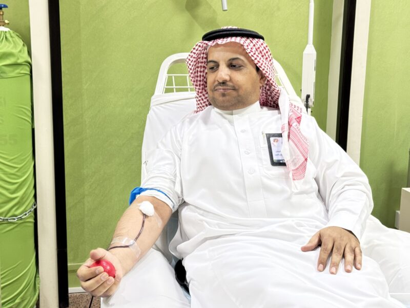بالصور.. منسوبي بلدية طريف يشاركون في الحملة الوطنية للتبرع بالدم التي أطلقها سمو ولي العهد