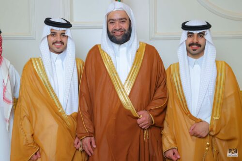 بالصور.. الأستاذ خميس حمد الجملاني يحتفل بزواج ابنه “تركي”