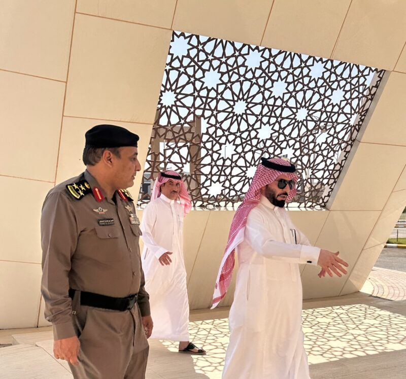 بالصور.. الجهات المعنية تواصل ميدانياً استعداداتها للاحتفال باليوم الوطني الـ95 في محافظة طريف