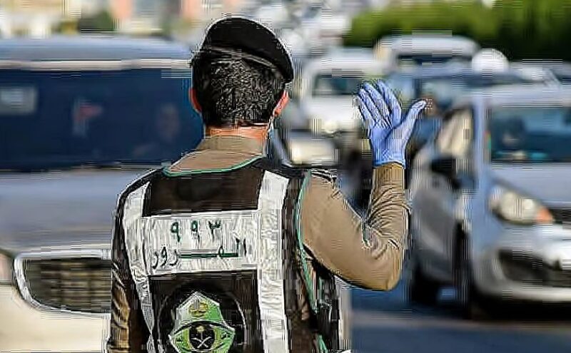 «المرور» تحذر من 4 سلوكيات خاطئة عند الازدحامات المرورية