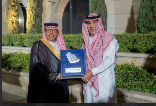 “إحسان” تدعم أكثر من 70 ألف طالب وطالبة عبر مشروعات تعليمية خيرية