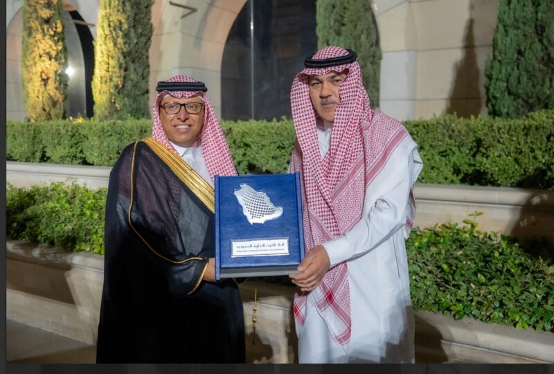 رجل الأعمال الأستاذ رائد بن صادق المحمد يشارك في ملتقى الأعمال السعودي الأردني