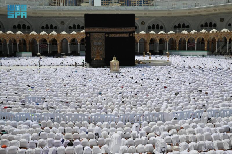 خطيب المسجد الحرام: أمتنا أحوج ما تكون لهدايات القرآن في زمن الفتن