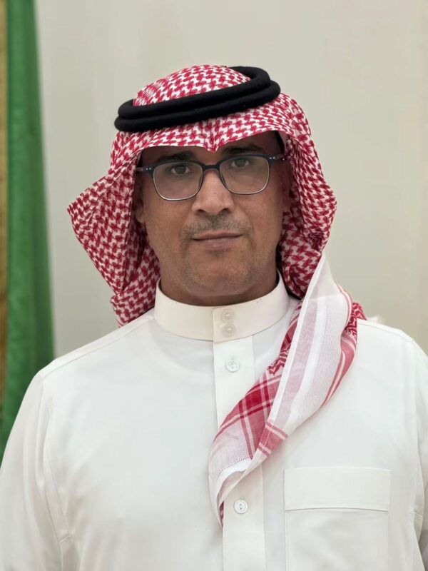 الأستاذ عبدالعزيز عودة المنفي للمرتبة الثامنة بوزارة البيئة والمياه والزراعة