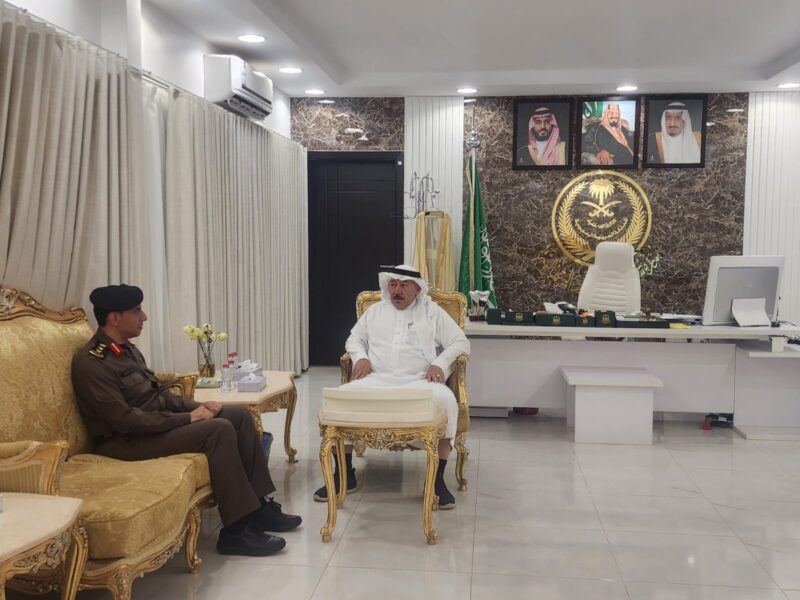 القائم بأعمال محافظ طريف يستقبل العقيد فهد الحارثي المعين بشرطة المحافظة