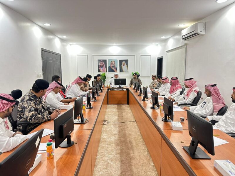 القائم بأعمال محافظ طريف يترأس اللجنة الفرعية للدفاع المدني بمقر المحافظة