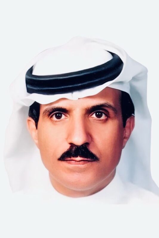 بالفيديو.. اللواء المتقاعد إبراهيم البلوي يهدي أهل طريف شيلة “وعد اللقاء”