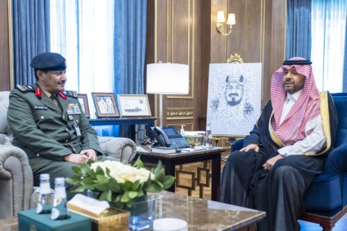المرور يجدد تحذيره من الانشغال بالجوال أثناء القيادة: أبرز مسببات الحوادث